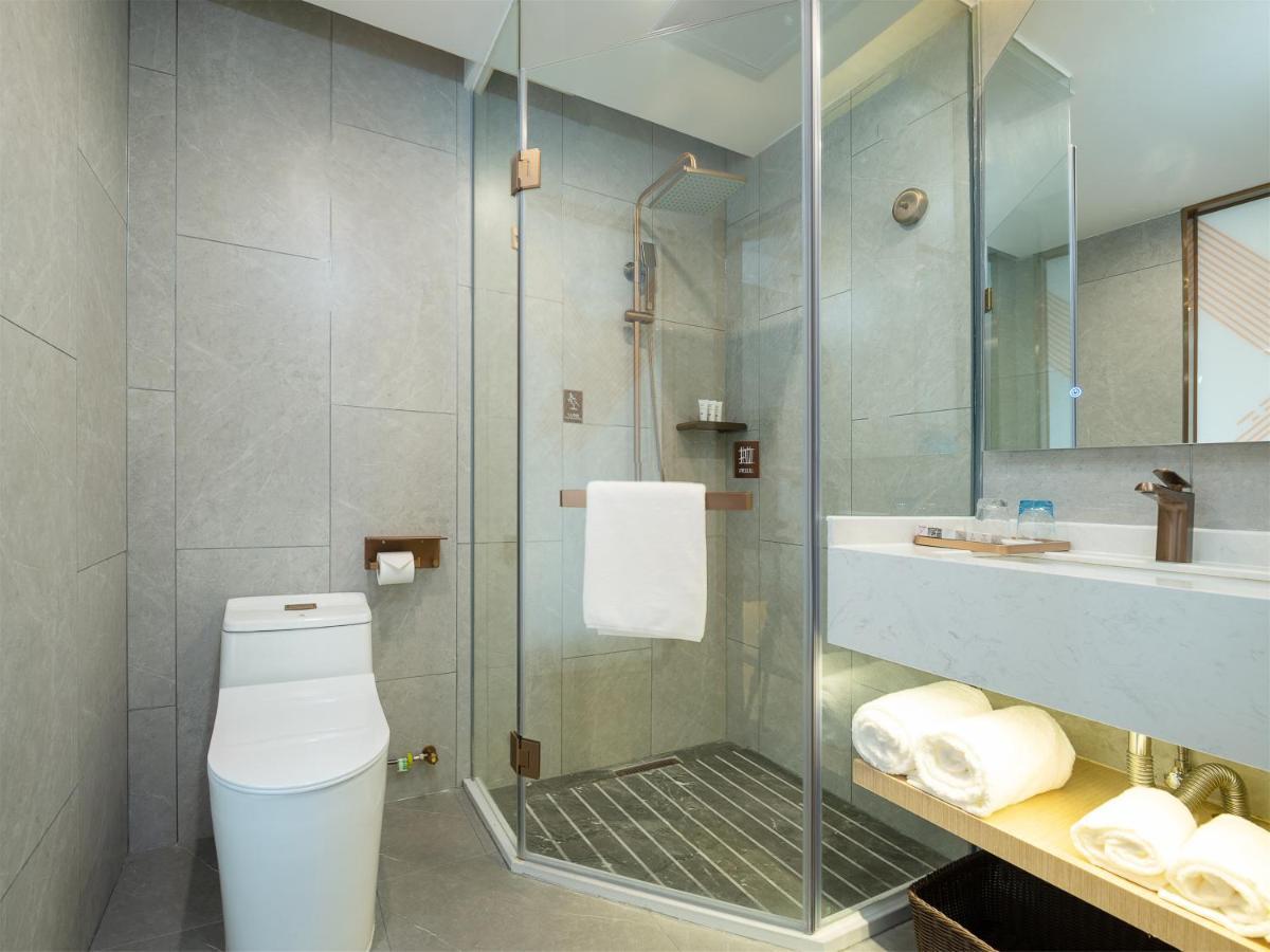 Chaoman Hotel -Guangzhou Shijing City Plaza Xiaoping Subway Station Exterior photo