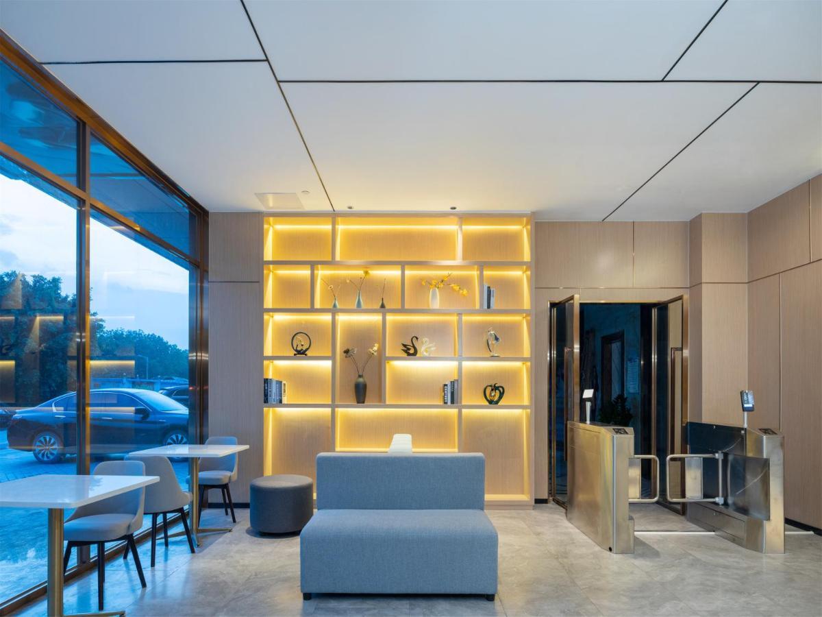 Chaoman Hotel -Guangzhou Shijing City Plaza Xiaoping Subway Station Exterior photo